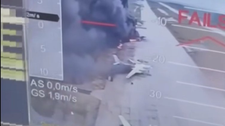 Русия призна за няколко подпалени военни самолета след украинската атака