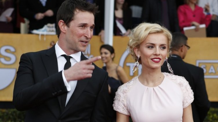 Ноа Уайли и настоящата му съпруга Сара Уелс. Снимка: reuters