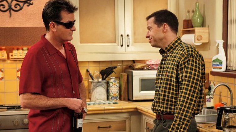 Кадър от "Двама мъже и половина"; Снимка: fanpop.com