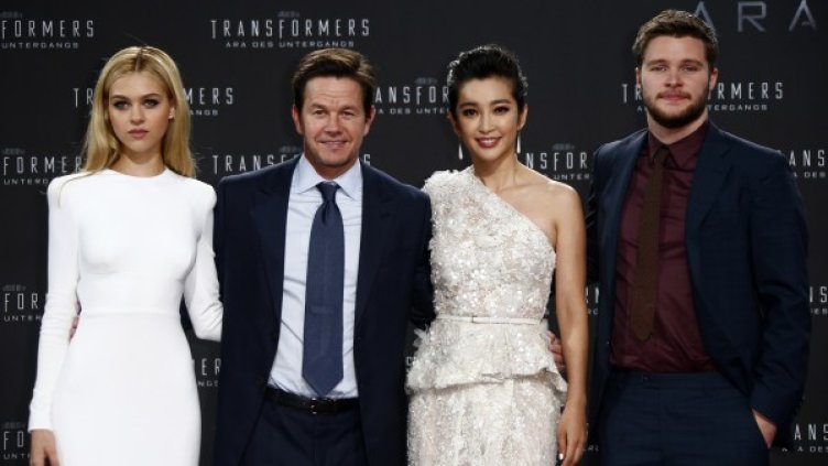 Актьорският състав на  "Трансформърс: Ера на изтребление" , Снимка: Reuters