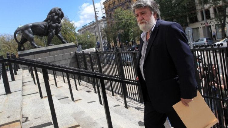 Рашидов внася сигнала до прокуратурата. Снимка: БТА