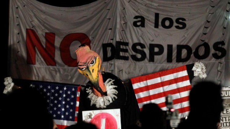 Протест срещу кредиторите в Буенос Айрес. Снимка: Ройтерс