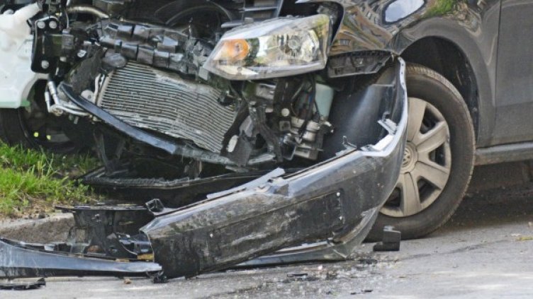 Кандидат-депутат от БСП се бори за живота след катастрофа