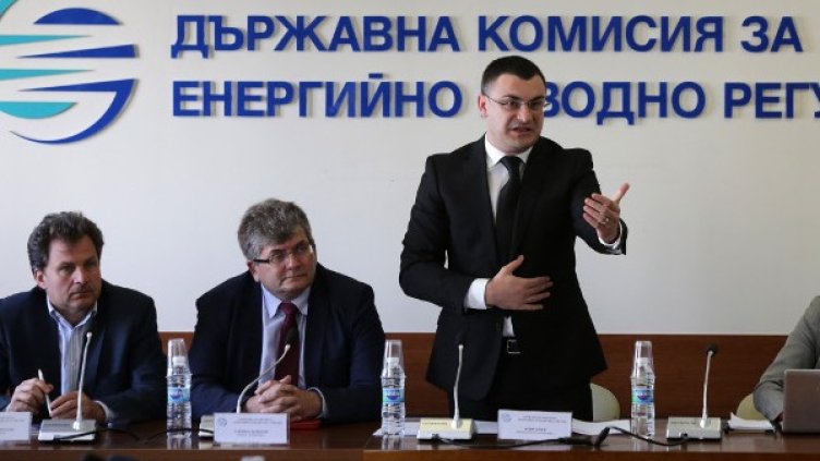 Димитър Димитров, Еленко Божков и председателят Боян Боев. Снимка: БТА, архив