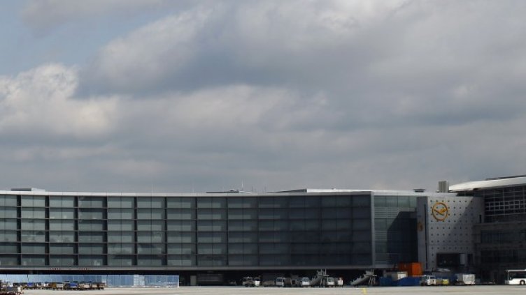 Капацитетът на летището става все по-малък.