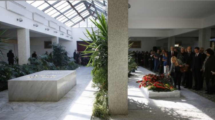 Гробът на Тито в т.нар. Къща на цветята. Снимка: Reuters