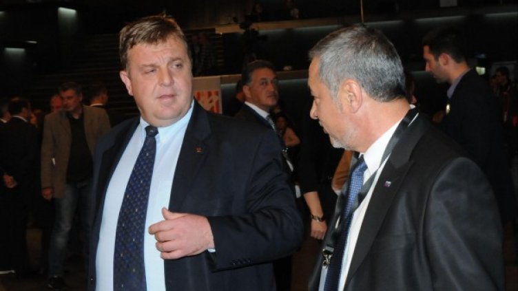 Красимир Каракачанов (л) и Валери Симеонов Снимка: архив, Булфото