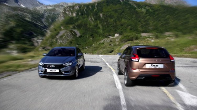 Концепциите Vesta и X-Ray. Снимка: АвтоВаз