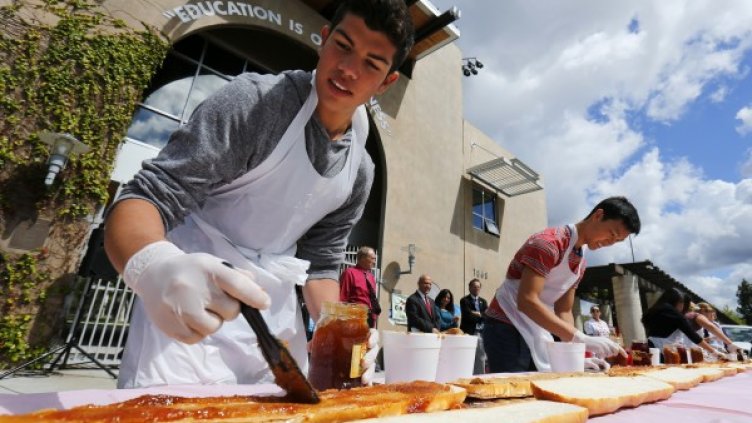 Мазана филия с бира, хм...