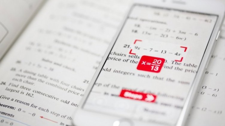 Снимка: PhotoMath