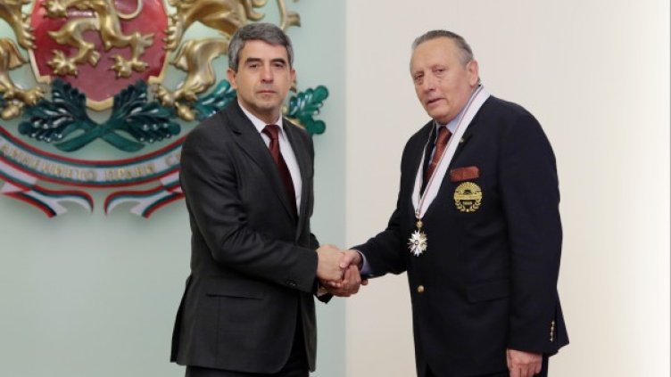 Президентът Росен Плевнелиев и акад. Стефан Воденичаров Снимка: БТА