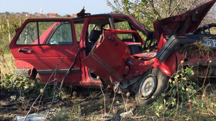 Потрошената кола след инцидента Снимка: Dnes.bg