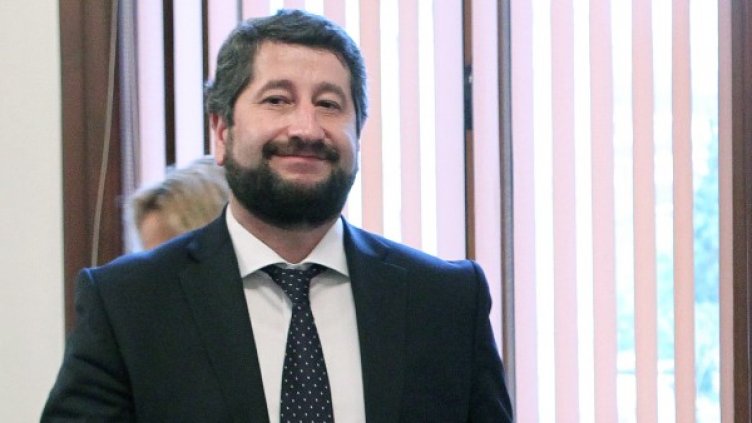 Гордият татко Христо Иванов Снимка: БТА