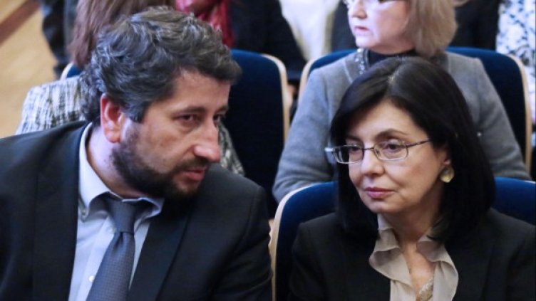 Меглена Кунева и Христо Иванов на обсъждане на стратегията за съдебна реформа. Снимка БТА