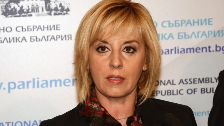 Мая Манолова. Снимка: БулФото, архив