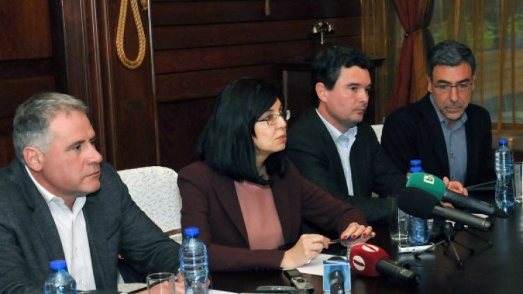 ДБГ: Прибързано е да се мисли за вариант единна партия