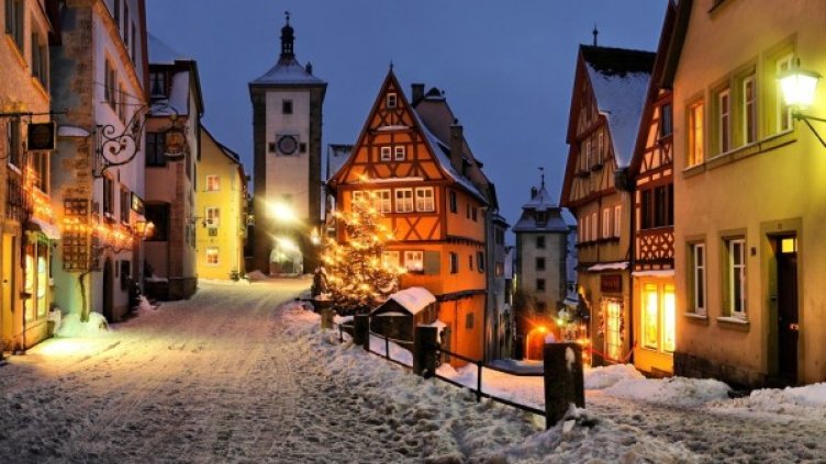 Романтика, снежинки, красота... Зимна градска приказка!