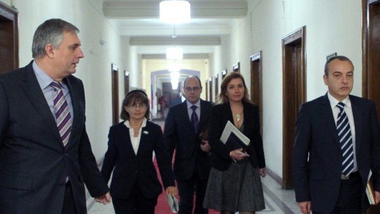 Калфин представи заместниците си в социалното министерство. Снимка: БТА