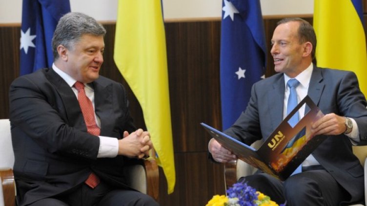 Президентът Петро Порошенко и австралийският премиер Тони Абът. Снимка БТА