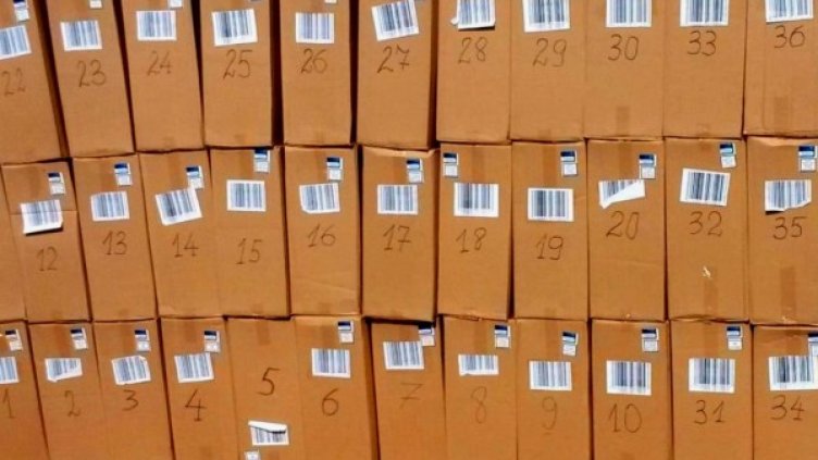 Задържаните цигари в столицата. Снимка Агенция "Митници"