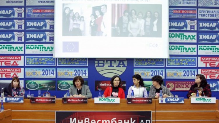 Представители на Асоциация &bdquo;Детско сърце&rdquo; и Фондация &bdquo;Менудос Корасон&rdquo;. Снимка БТА