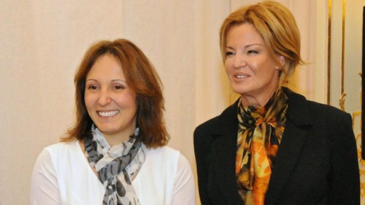 Стефка Костадинова с най-добре представилата се спортистка на олимпиадата в Сочи - Сани Жекова. Снимка: Булфото