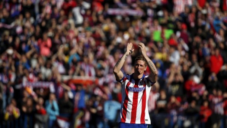 Торес по време на представянето си на стадиона Снимка: Reuters