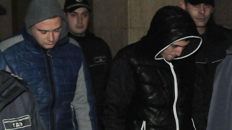 Убийците в съда. Снимка: Булфото, архив