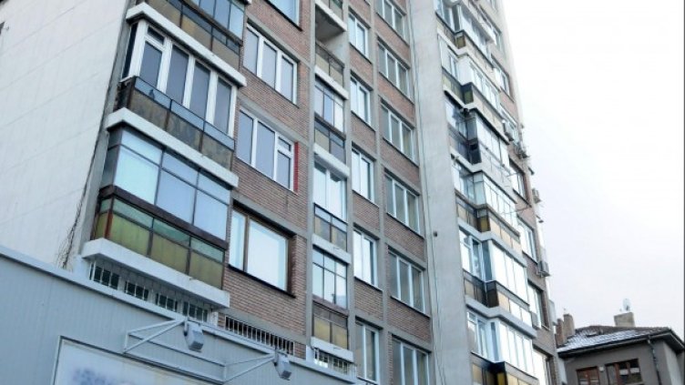 Блокът, в който живее Петко Сертов Снимка: Булфото