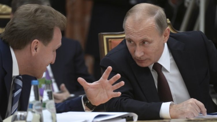 Игор Шувалов и Владимир Путин. Снимка: архив, Reuters