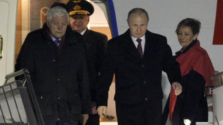 Руският президент Владимир Путин при пристигането му в Минск тази вечер. Снимка: Reuters