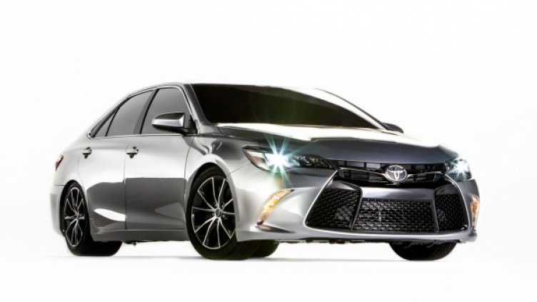 Проектът Camry Sleeper, който Toyota създаде за изложението SEMA. Моделът разполага с 850 к.с. Снимка: Toyota