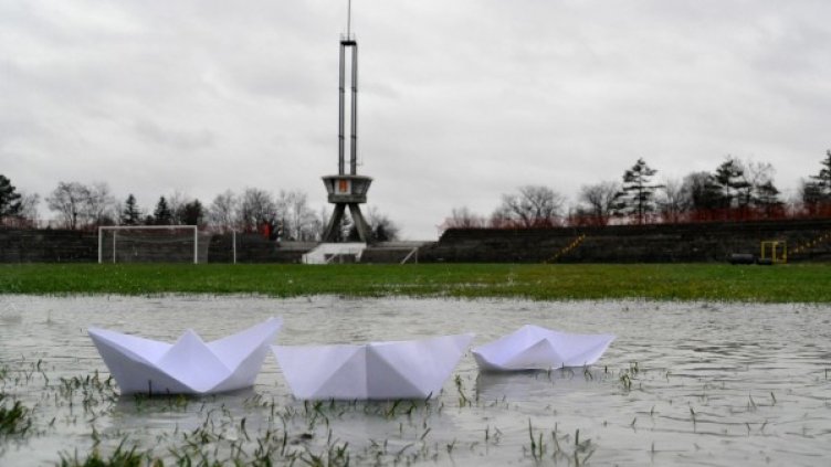 Стадионът в Хасково е наводнен. Снимка: БТА