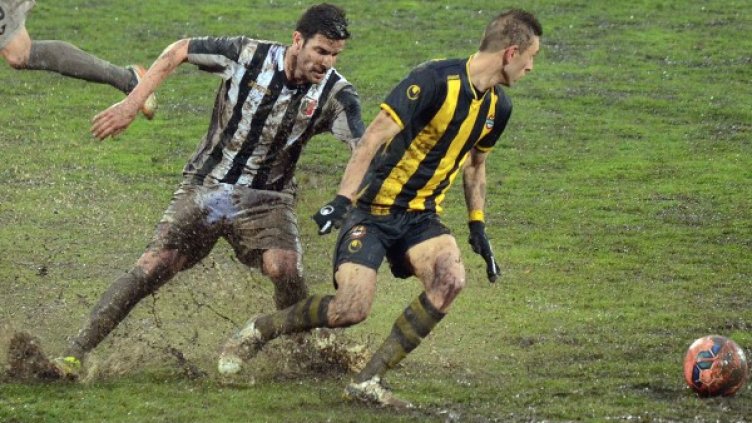 Среща между отборите на &bdquo;Локомотив&ldquo; (Пловдив) и &bdquo;Ботев&ldquo; (Пловдив). Снимка БТА