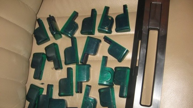 Част от иззетите вещи в Силистра. Снимка: МВР