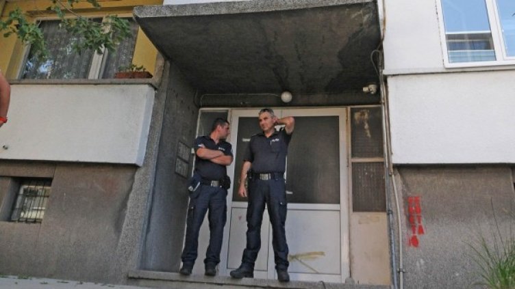 Трагедията се разигра в този столичен блок. Снимка: архив, Булфото