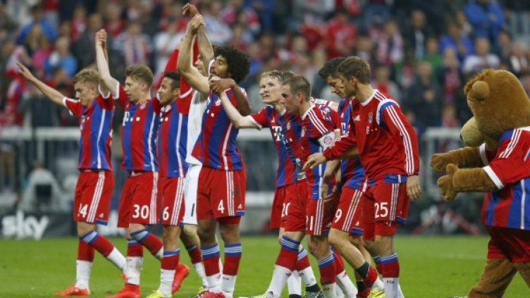 Байерн получи честитка за титлата и от Борусия Дортмунд. Снимка: Reuters