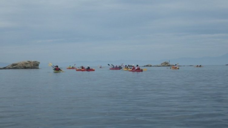 "Без будилник": Каякингът – най-веселата отборна работа