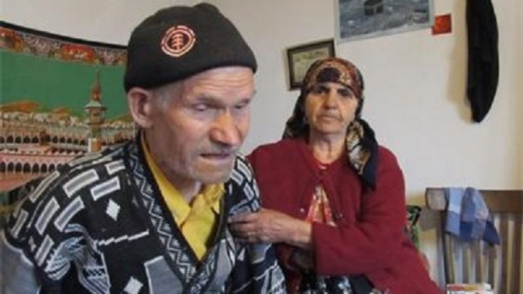 Дядо Кешиф и втората му съпруга. Снимка: "24 часа"