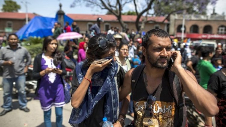 19 са жертвите, стотици са ранени при новия трус в Непал