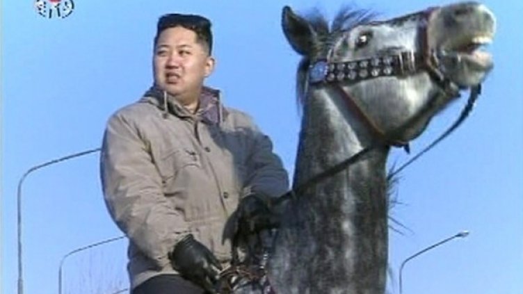 Ким срещу Путин – битка на култове към личността