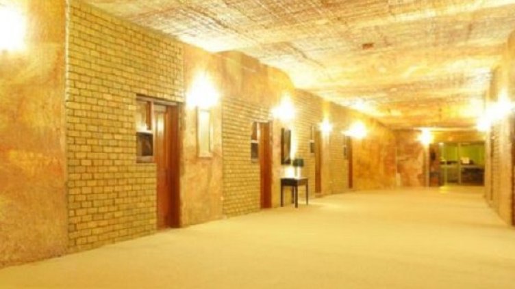 Ъндърграунд къмпинг! Хлад и уют под земята