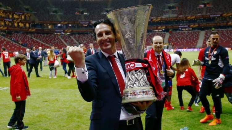 Унай Емери изведе Севиля до втори трофей в Лига Европа за два сезона. Снимка: Reuters