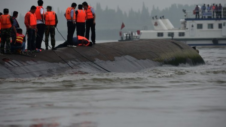 Капитанът на кораба, потънал в Яндзъ, е арестуван