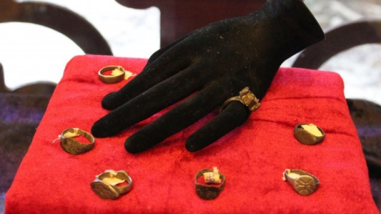 Експозиция на археологически находки. Снимка: БулФото