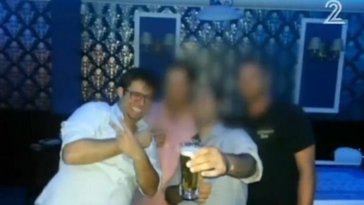 Орен Хазан с приятели в българия. Снимка: Канал 2