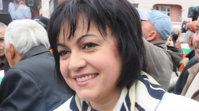 Корнелия Нинова. Снимка: архив, БулФото