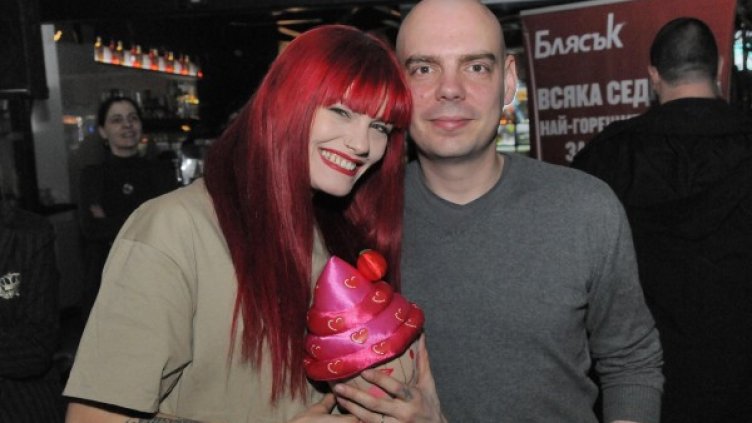 Жана със съпруга си Стефан. Снимка: Булфото, архив