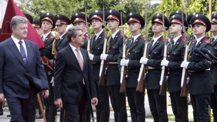 Официалното посрещане на Росен Плевнелиев в Киев. Снимка: БТА