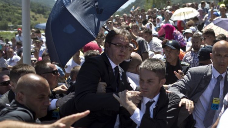 Александър Вучич в Сребреница. Снимка: БТА